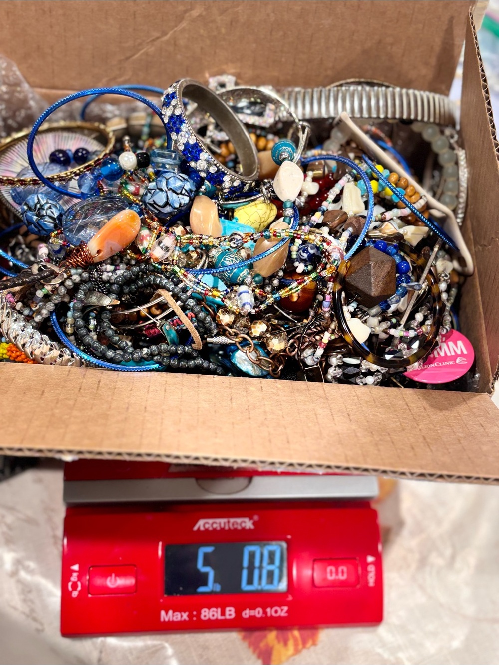 5+08 junk jewelry a lot some are broken for repair some not necklaces ok  mixed